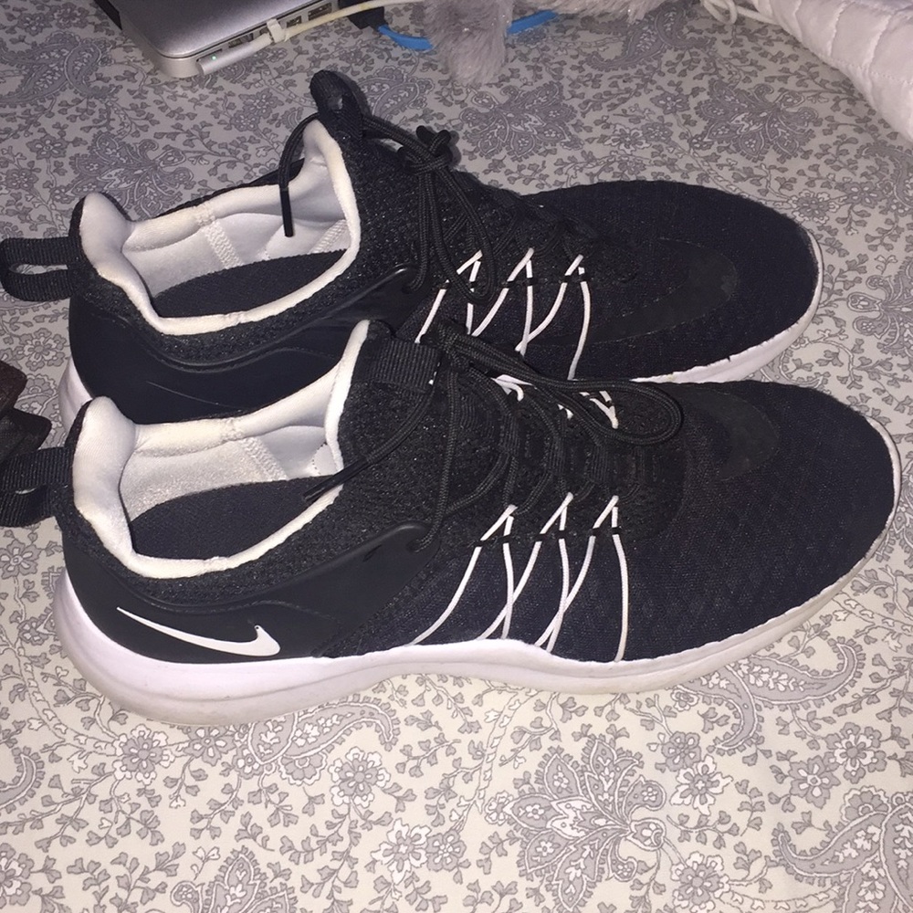 Women’s Nike shoes